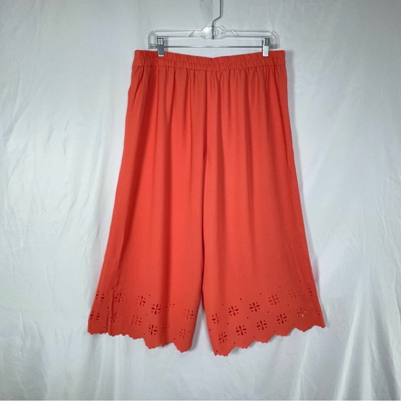 Cato Coral Scallop Edge Laser Cut Culottes - Picture 3 of 6